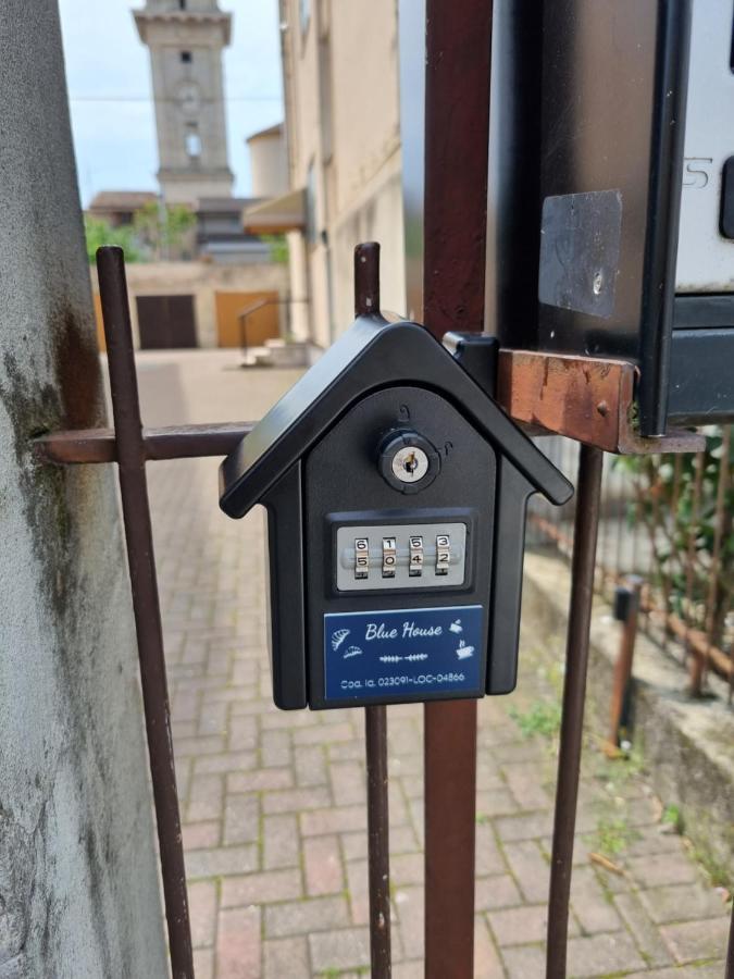 Blue House Apartment - San Massimo فيرونا المظهر الخارجي الصورة